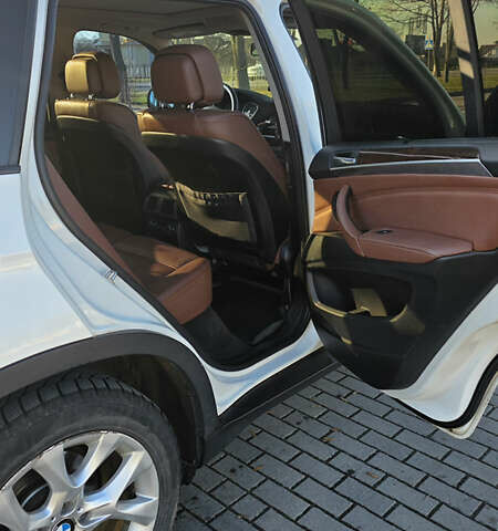 Белый БМВ Х5, объемом двигателя 2.98 л и пробегом 270 тыс. км за 14500 $, фото 9 на Automoto.ua