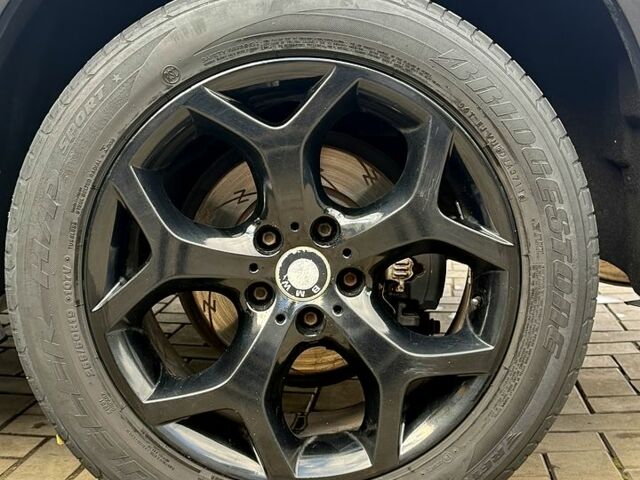 Білий БМВ Х5, об'ємом двигуна 3 л та пробігом 172 тис. км за 17000 $, фото 4 на Automoto.ua