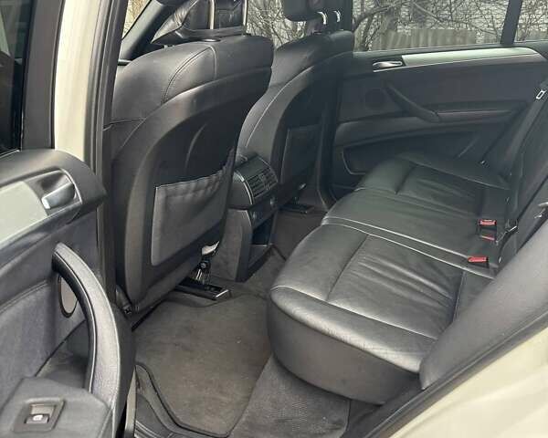 Білий БМВ Х5, об'ємом двигуна 2.99 л та пробігом 315 тис. км за 17500 $, фото 2 на Automoto.ua