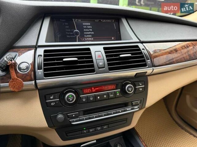 БМВ Х5 2011 в Киеве на Automoto.ua Белый БМВ Х5, объемом двигателя 2.98 л и пробегом 265 тыс. км за 15990 $, фото 25 на Automoto.ua