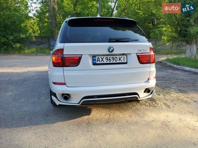 Белый БМВ Х5, объемом двигателя 3 л и пробегом 238 тыс. км за 18999 $, фото 3 на Automoto.ua