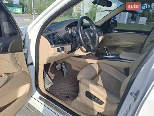 Белый БМВ Х5, объемом двигателя 2.98 л и пробегом 189 тыс. км за 13999 $, фото 9 на Automoto.ua