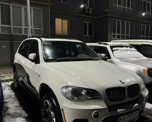 Белый БМВ Х5, объемом двигателя 4.4 л и пробегом 370 тыс. км за 15000 $, фото 4 на Automoto.ua