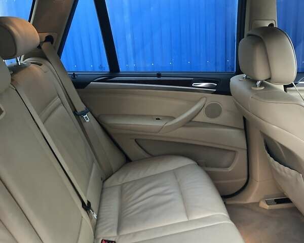Белый БМВ Х5, объемом двигателя 3 л и пробегом 157 тыс. км за 16000 $, фото 11 на Automoto.ua