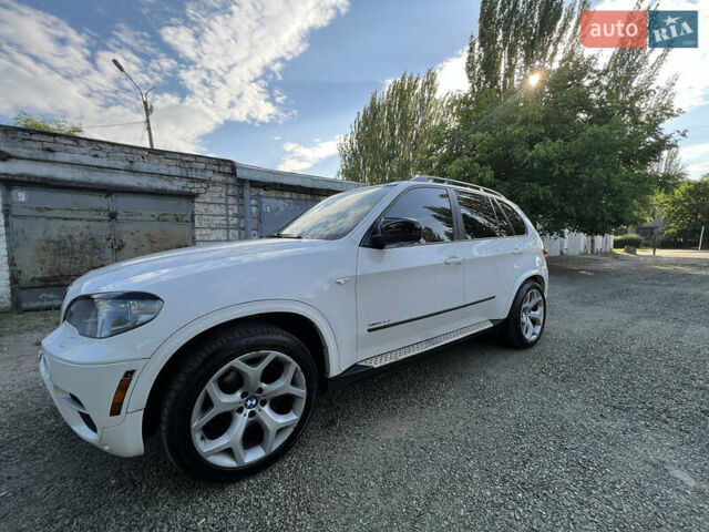 Белый БМВ Х5, объемом двигателя 2.98 л и пробегом 175 тыс. км за 16000 $, фото 75 на Automoto.ua