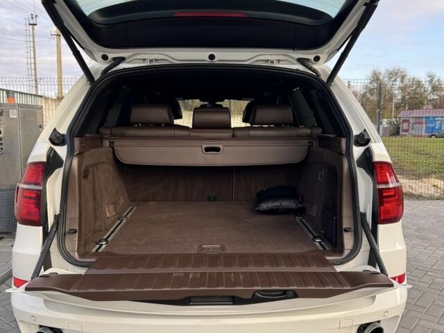 Белый БМВ Х5, объемом двигателя 3 л и пробегом 204 тыс. км за 19500 $, фото 20 на Automoto.ua