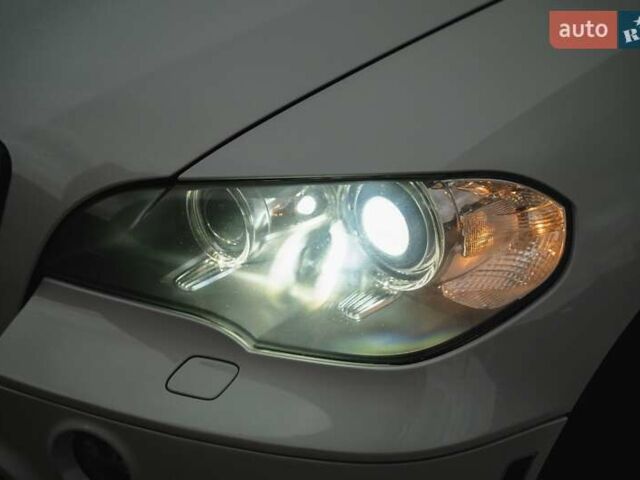 Білий БМВ Х5, об'ємом двигуна 2.99 л та пробігом 202 тис. км за 21500 $, фото 3 на Automoto.ua