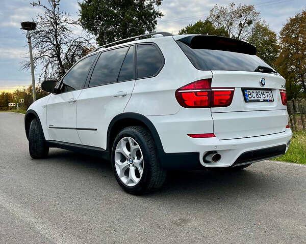 Белый БМВ Х5, объемом двигателя 2.99 л и пробегом 307 тыс. км за 15900 $, фото 3 на Automoto.ua
