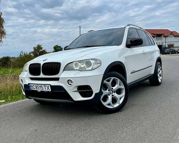 Белый БМВ Х5, объемом двигателя 2.99 л и пробегом 307 тыс. км за 15900 $, фото 1 на Automoto.ua