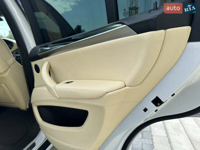 Белый БМВ Х5, объемом двигателя 3 л и пробегом 245 тыс. км за 23000 $, фото 37 на Automoto.ua