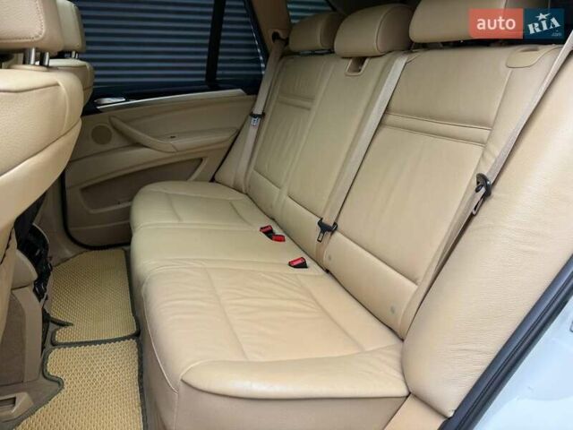 Белый БМВ Х5, объемом двигателя 2.98 л и пробегом 265 тыс. км за 14990 $, фото 11 на Automoto.ua