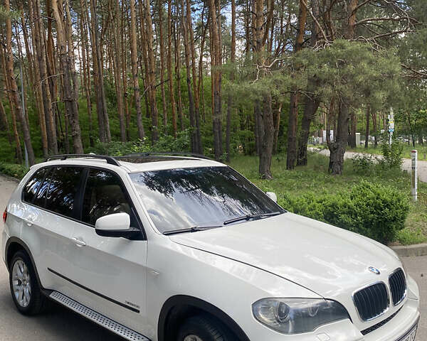 Белый БМВ Х5, объемом двигателя 2.93 л и пробегом 200 тыс. км за 10500 $, фото 4 на Automoto.ua