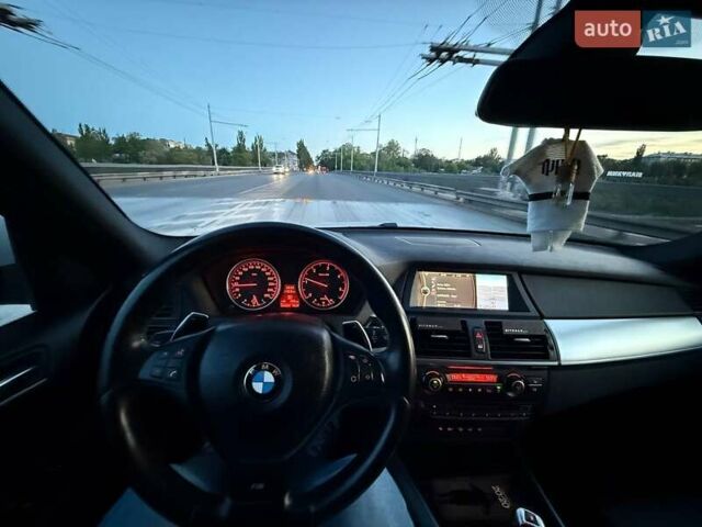 Белый БМВ Х5, объемом двигателя 3 л и пробегом 205 тыс. км за 22450 $, фото 114 на Automoto.ua