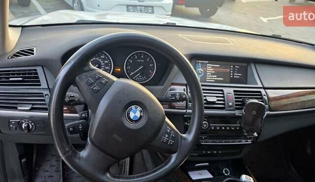 Белый БМВ Х5, объемом двигателя 2.98 л и пробегом 175 тыс. км за 16500 $, фото 15 на Automoto.ua