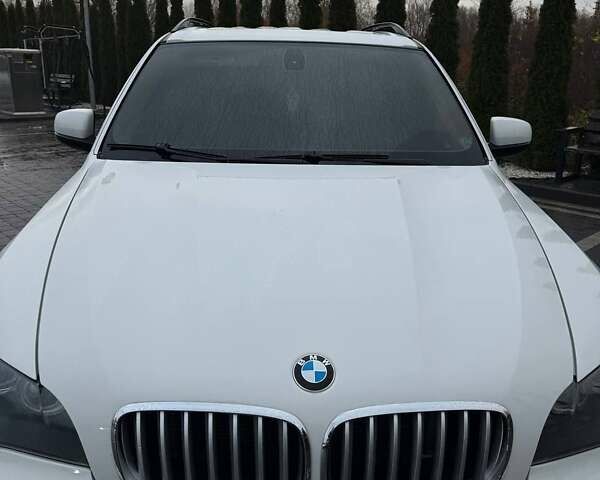 Білий БМВ Х5, об'ємом двигуна 3 л та пробігом 238 тис. км за 15500 $, фото 2 на Automoto.ua