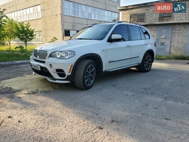 Белый БМВ Х5, объемом двигателя 3 л и пробегом 238 тыс. км за 18999 $, фото 13 на Automoto.ua