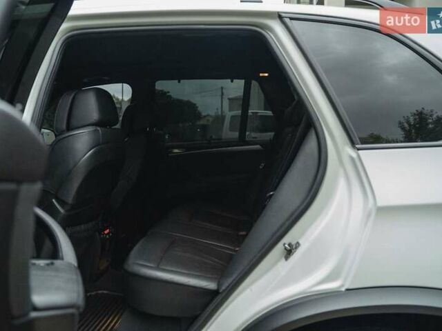 Білий БМВ Х5, об'ємом двигуна 2.99 л та пробігом 202 тис. км за 21500 $, фото 37 на Automoto.ua