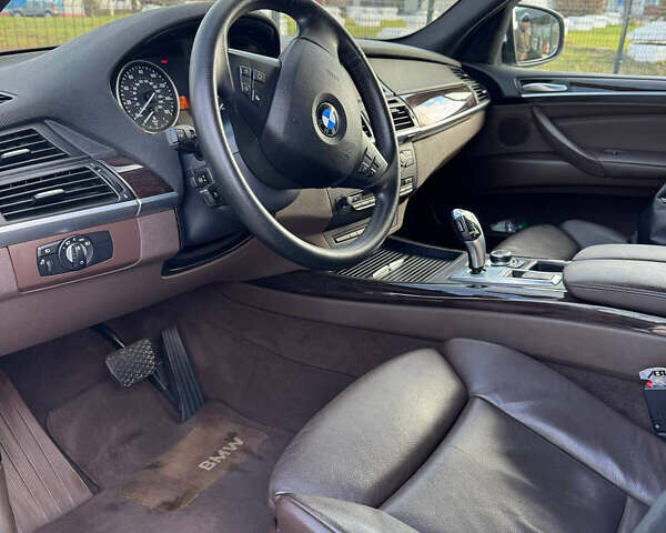 Білий БМВ Х5, об'ємом двигуна 3 л та пробігом 200 тис. км за 18500 $, фото 9 на Automoto.ua