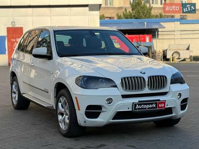 Белый БМВ Х5, объемом двигателя 3 л и пробегом 155 тыс. км за 19440 $, фото 2 на Automoto.ua