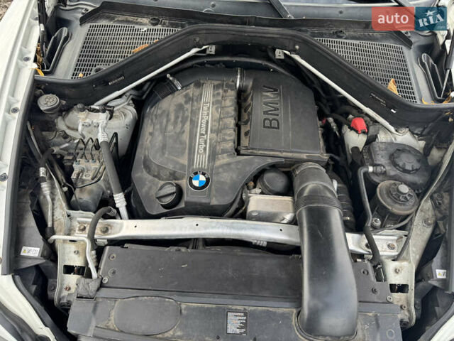 Білий БМВ Х5, об'ємом двигуна 2.98 л та пробігом 270 тис. км за 12900 $, фото 12 на Automoto.ua
