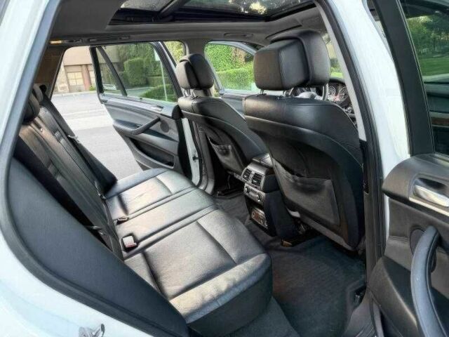 Білий БМВ Х5, об'ємом двигуна 3 л та пробігом 150 тис. км за 3900 $, фото 11 на Automoto.ua