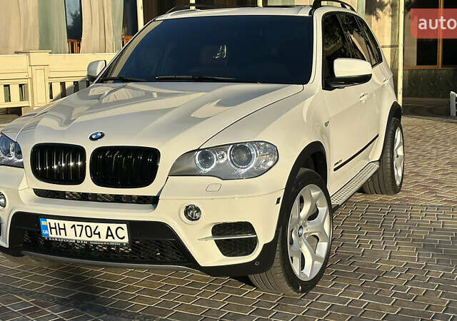 Белый БМВ Х5, объемом двигателя 2.98 л и пробегом 220 тыс. км за 16999 $, фото 1 на Automoto.ua