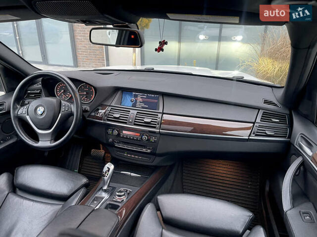 Белый БМВ Х5, объемом двигателя 2.99 л и пробегом 270 тыс. км за 19200 $, фото 28 на Automoto.ua