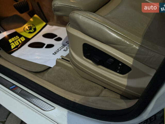 Белый БМВ Х5, объемом двигателя 3 л и пробегом 325 тыс. км за 13700 $, фото 20 на Automoto.ua