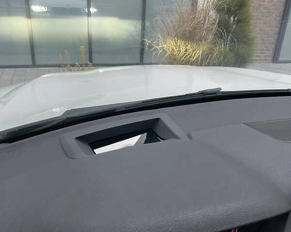 Белый БМВ Х5, объемом двигателя 2.99 л и пробегом 270 тыс. км за 19200 $, фото 32 на Automoto.ua