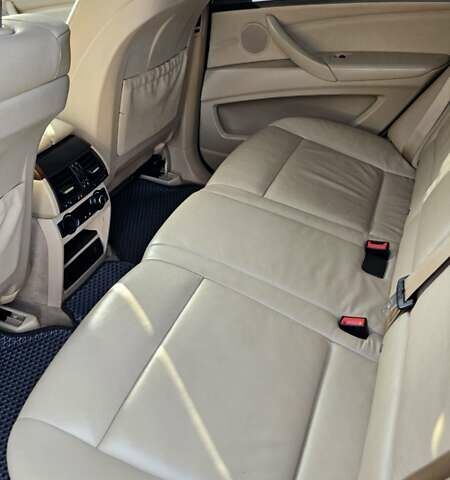 Белый БМВ Х5, объемом двигателя 3 л и пробегом 347 тыс. км за 17000 $, фото 19 на Automoto.ua