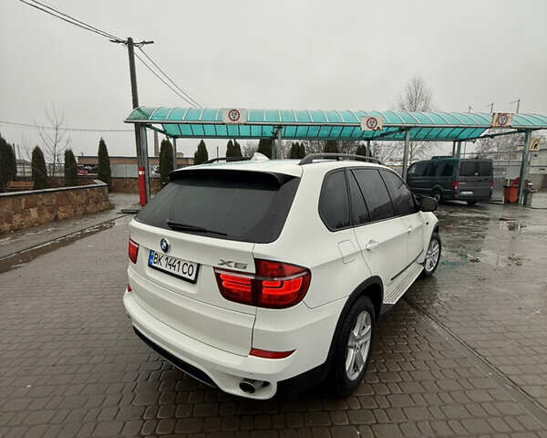 Білий БМВ Х5, об'ємом двигуна 2.99 л та пробігом 320 тис. км за 18000 $, фото 15 на Automoto.ua