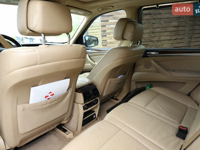 Белый БМВ Х5, объемом двигателя 3 л и пробегом 244 тыс. км за 17500 $, фото 22 на Automoto.ua