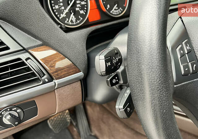 Белый БМВ Х5, объемом двигателя 2.99 л и пробегом 230 тыс. км за 18500 $, фото 20 на Automoto.ua