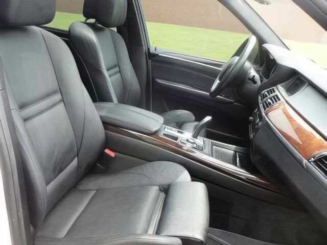 БМВ Х5 2012 в Днепре (Днепропетровске) на Automoto.ua Белый БМВ Х5, объемом двигателя 3 л и пробегом 103 тыс. км за 3500 $, фото 8 на Automoto.ua