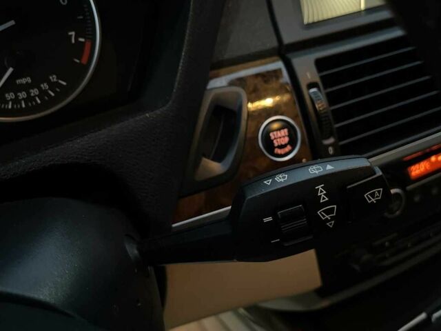 Белый БМВ Х5, объемом двигателя 3 л и пробегом 325 тыс. км за 13700 $, фото 16 на Automoto.ua