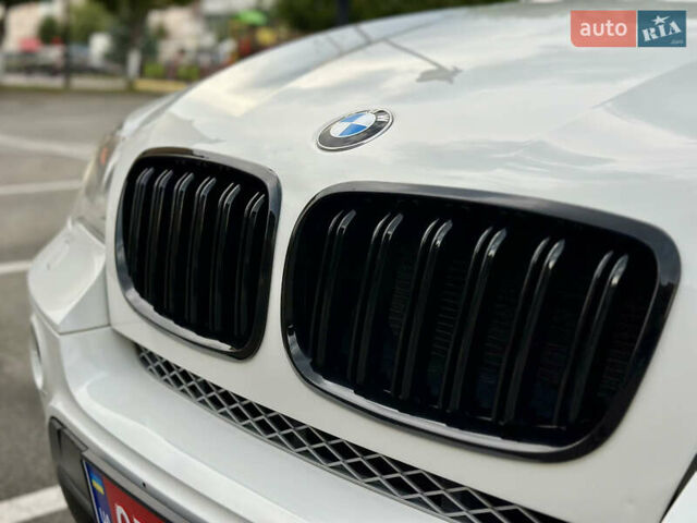 Белый БМВ Х5, объемом двигателя 3 л и пробегом 214 тыс. км за 18499 $, фото 15 на Automoto.ua