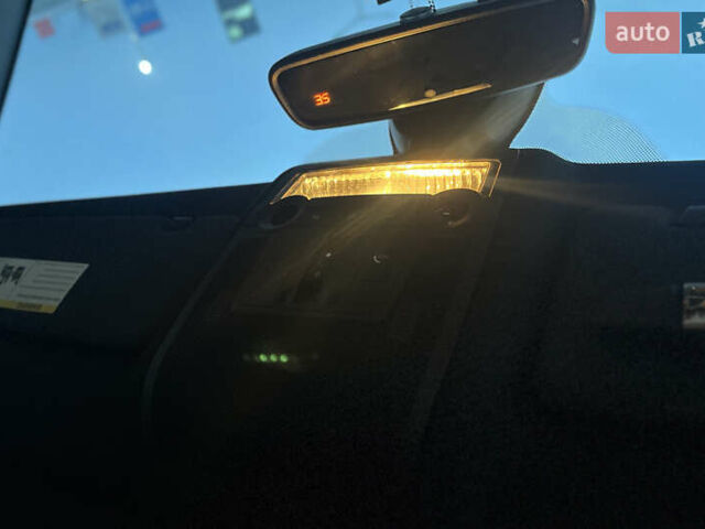 Белый БМВ Х5, объемом двигателя 3 л и пробегом 325 тыс. км за 13700 $, фото 17 на Automoto.ua