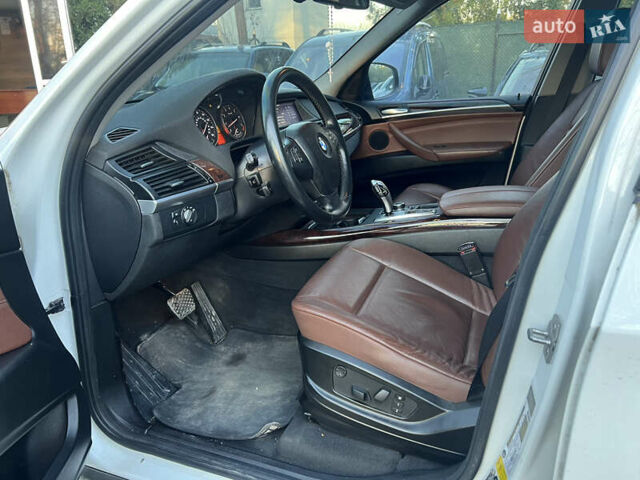 Белый БМВ Х5, объемом двигателя 2.98 л и пробегом 171 тыс. км за 12500 $, фото 8 на Automoto.ua