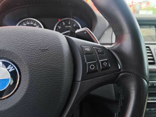 Белый БМВ Х5, объемом двигателя 3 л и пробегом 148 тыс. км за 17000 $, фото 16 на Automoto.ua
