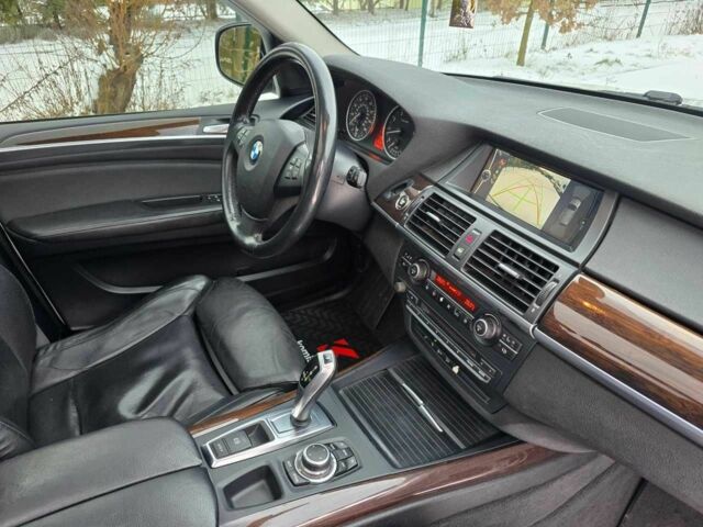 Белый БМВ Х5, объемом двигателя 3 л и пробегом 190 тыс. км за 13499 $, фото 6 на Automoto.ua