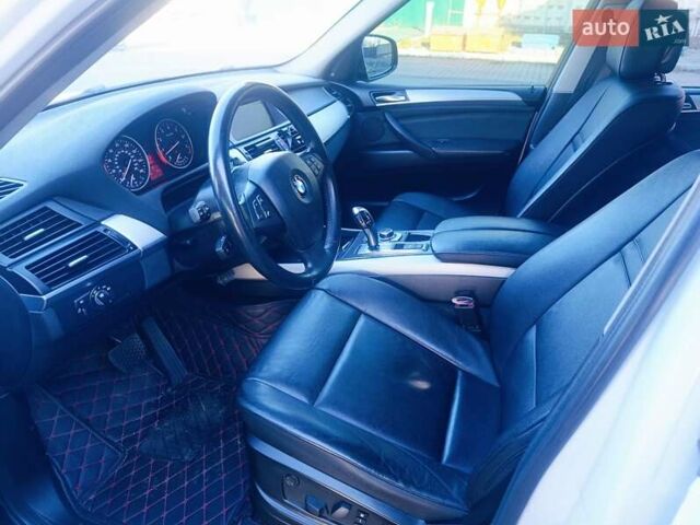 Білий БМВ Х5, об'ємом двигуна 3 л та пробігом 263 тис. км за 12600 $, фото 27 на Automoto.ua