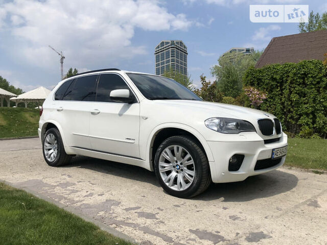 Белый БМВ Х5, объемом двигателя 3 л и пробегом 190 тыс. км за 17000 $, фото 4 на Automoto.ua