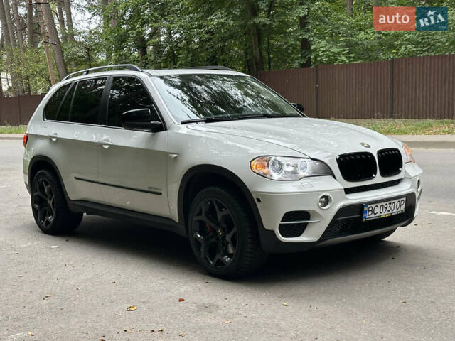 Белый БМВ Х5, объемом двигателя 3 л и пробегом 251 тыс. км за 17500 $, фото 3 на Automoto.ua