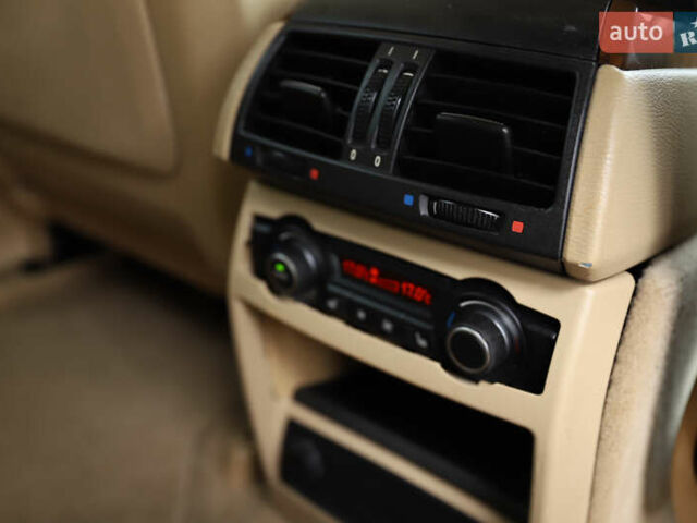 Белый БМВ Х5, объемом двигателя 3 л и пробегом 244 тыс. км за 17500 $, фото 30 на Automoto.ua