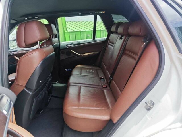 Белый БМВ Х5, объемом двигателя 3 л и пробегом 148 тыс. км за 17000 $, фото 10 на Automoto.ua