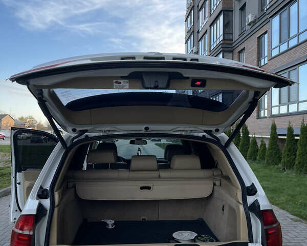 Белый БМВ Х5, объемом двигателя 2.98 л и пробегом 228 тыс. км за 13999 $, фото 34 на Automoto.ua