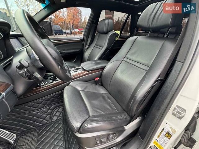 Белый БМВ Х5, объемом двигателя 2.98 л и пробегом 291 тыс. км за 16990 $, фото 7 на Automoto.ua