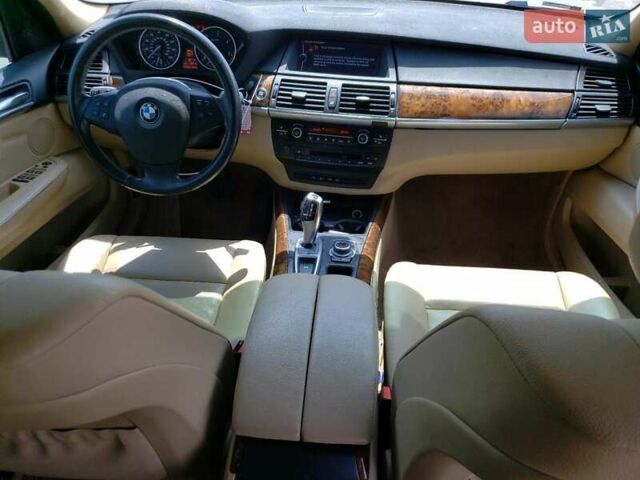 Белый БМВ Х5, объемом двигателя 3 л и пробегом 180 тыс. км за 2000 $, фото 7 на Automoto.ua