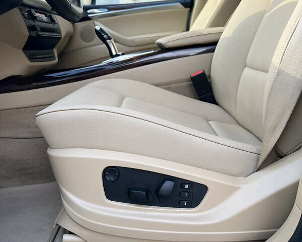 Белый БМВ Х5, объемом двигателя 2.98 л и пробегом 217 тыс. км за 16600 $, фото 12 на Automoto.ua