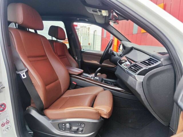 Белый БМВ Х5, объемом двигателя 3 л и пробегом 148 тыс. км за 17000 $, фото 11 на Automoto.ua